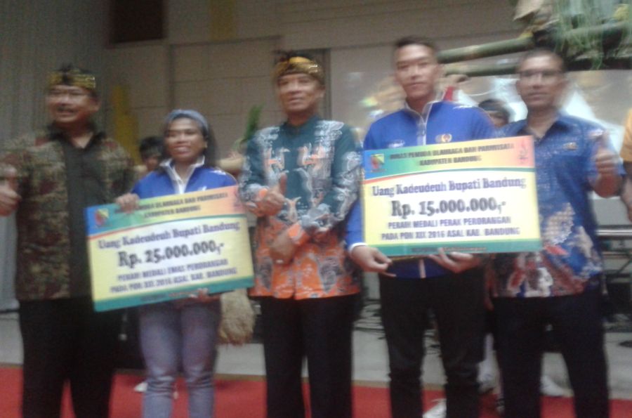  Atlet Peraih Medali PON XIX 2016 Dapat Kadeudeuh