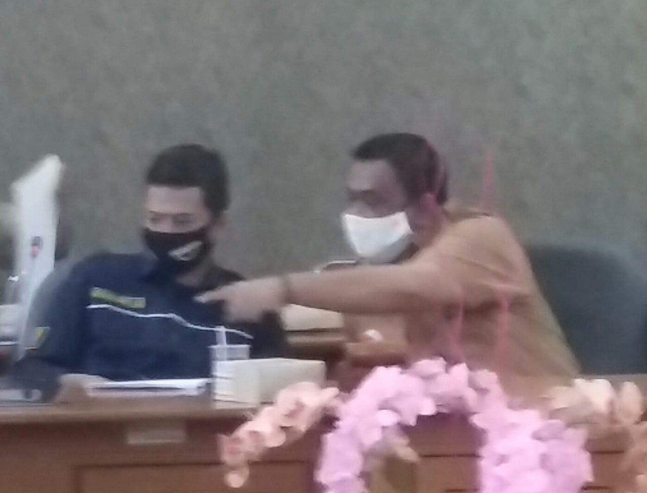 Ketua Komisi D: “Soal PHK Masal Kita Selesaikan Satu Persatu”
